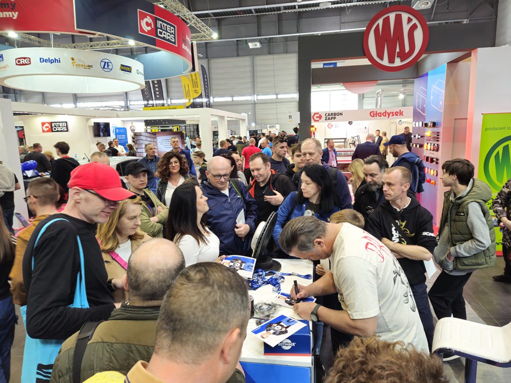 Nearly 100,000 people visited exhibitors in four exhibition halls.